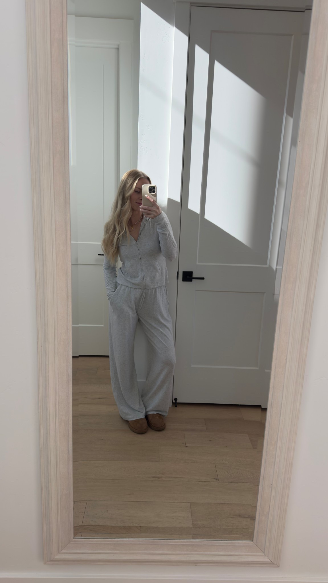 Matching set Abercrombie 

#LTKootd #LTKgrwm #LTKdayinmylife