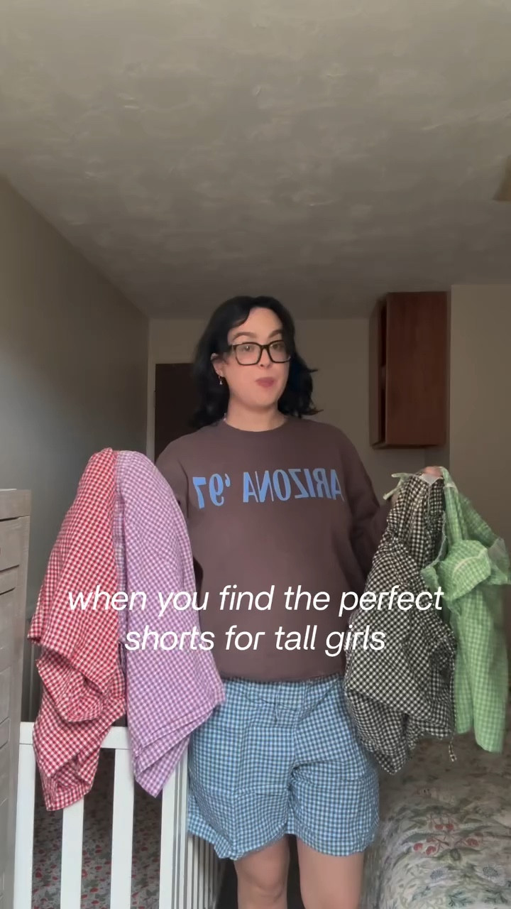 these are the SOIATOT gingham shorts from Amazon. I’m obsessed. For reference I’m 5’9

These do run on the large side! I’m wear a size large here 

#LTKU #LTKootd #LTKSpringSale