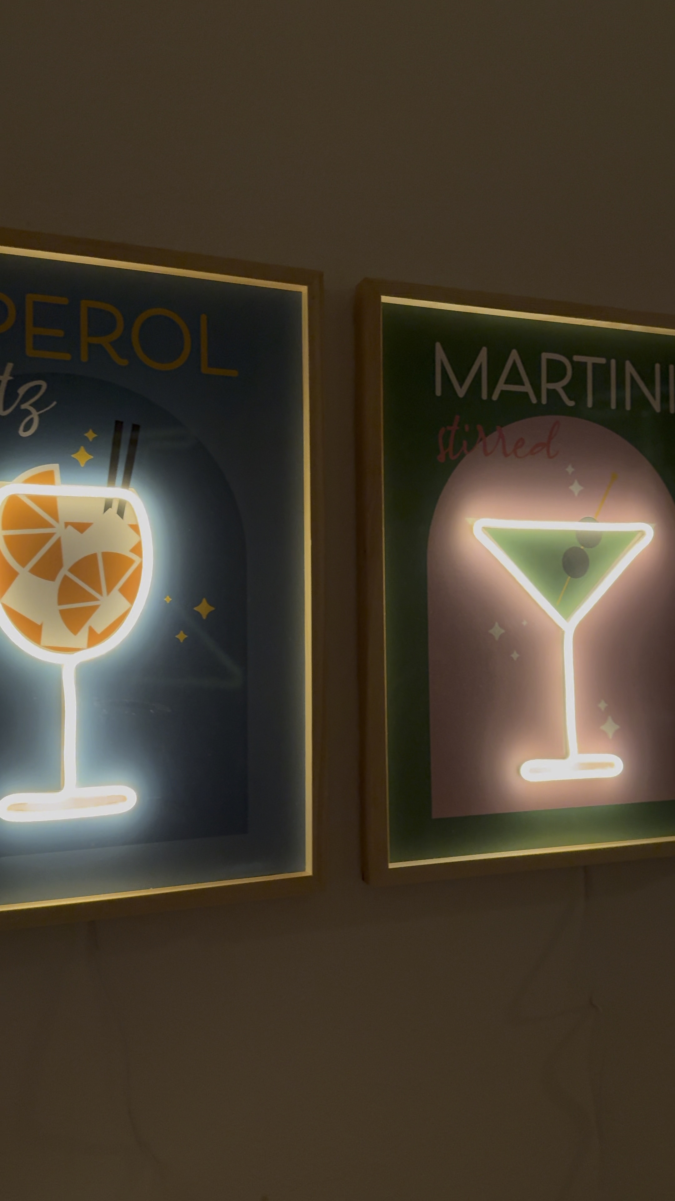 I’m obsessed with these bar signs 🍸 #barcart #barcabinet #barcartstyling #martini #aperolspritz #homedecor #barsign #wallart 

#LTKfindsunder50 #LTKhome #LTKVideo