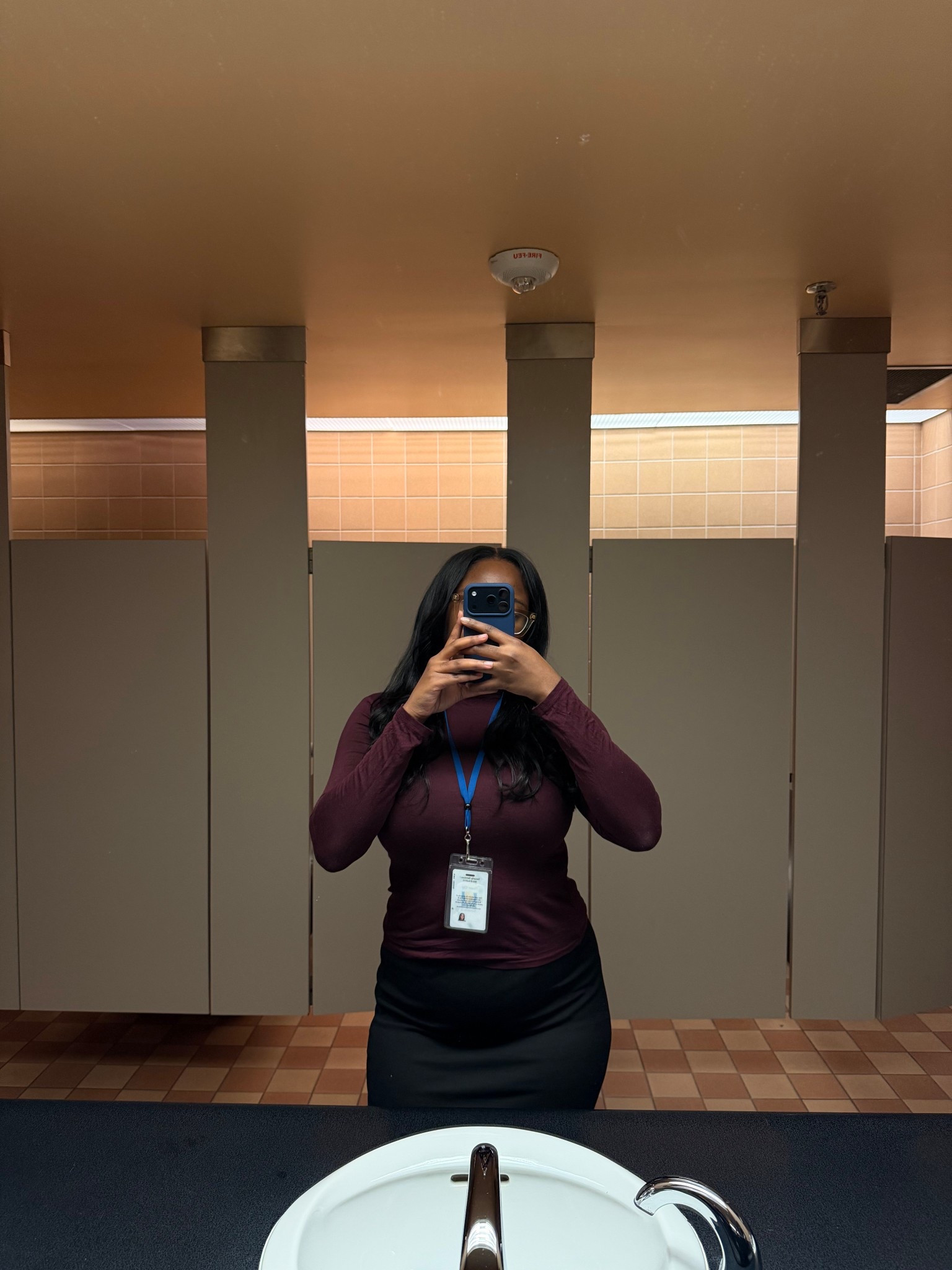 this outfit looks better in full form 🙊🖤

#LTKcanada #LTKstyletip #LTKworkwear