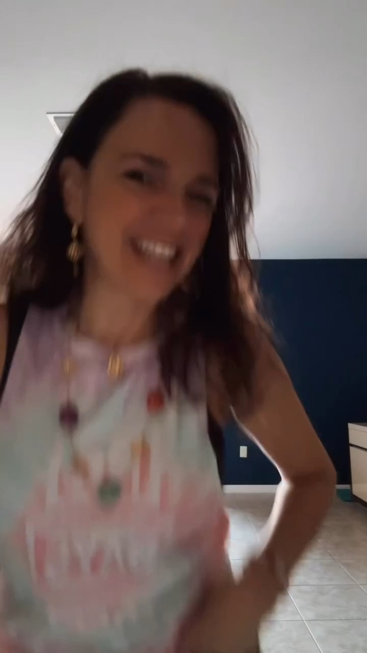 Bonjour!! #spring #happy #monday #yourhelpfulwendy

#LTKdayinmylife #LTKMothersDay #LTKTravel