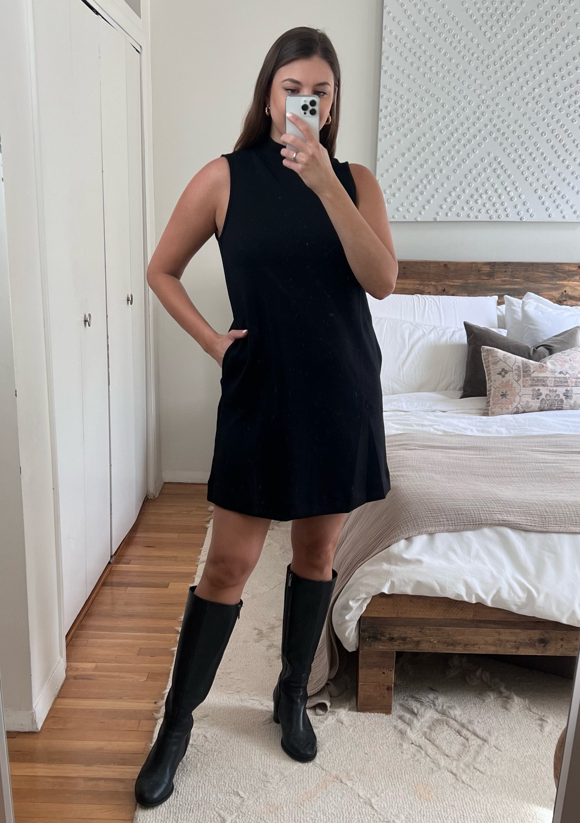 Spanx mockneck sleeveless black dress in the airessentials material. Buttery soft wearing size L has pockets 

Save 10% code DANAXSPANX 


#mockneck #blackdress #sleevelessdress #spanxdress #spanx 

#LTKFind #LTKU #LTKSeasonal