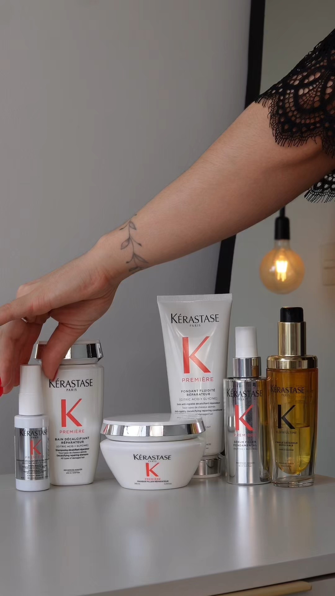 Um dos fatores que podem deixar nosso cabelo rígido é a presença de metais na água do nosso chuveiro

Pensando nisso, essa linha de Kérastase Première é uma opção incrível pra limpar nosso cabelo de forma profunda, eliminando os metais que podem causar muitos danos aos fios. 

#LTKbeleza