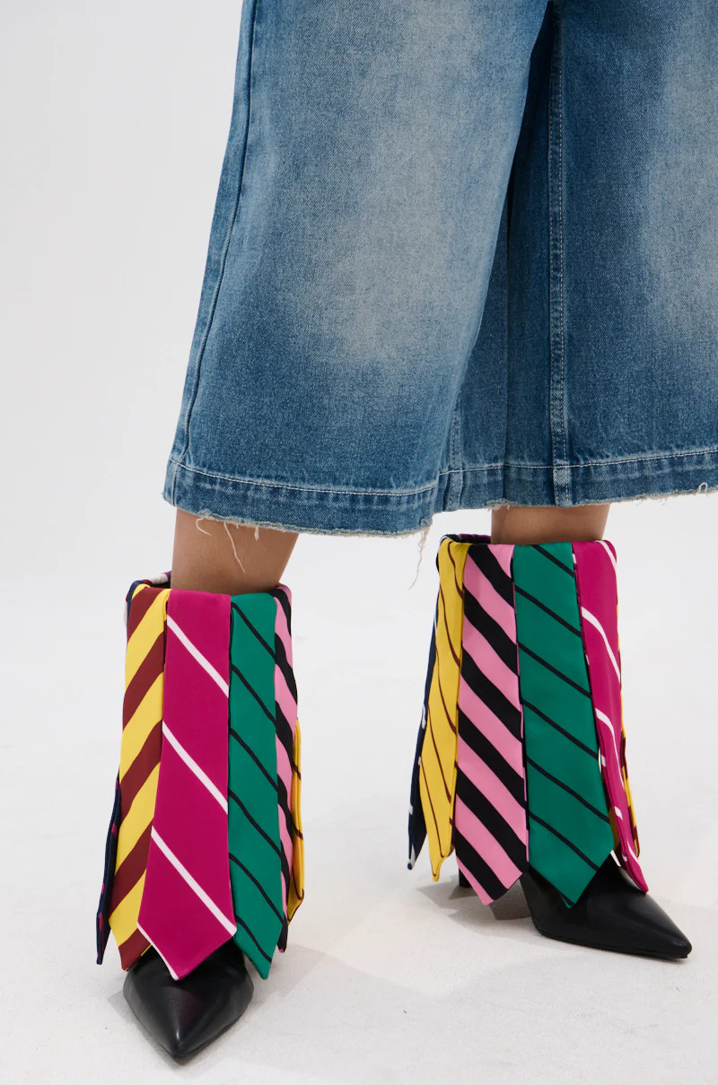 AZALEA WANG JAUNE BLACK TIE BOOTIE | AKIRA