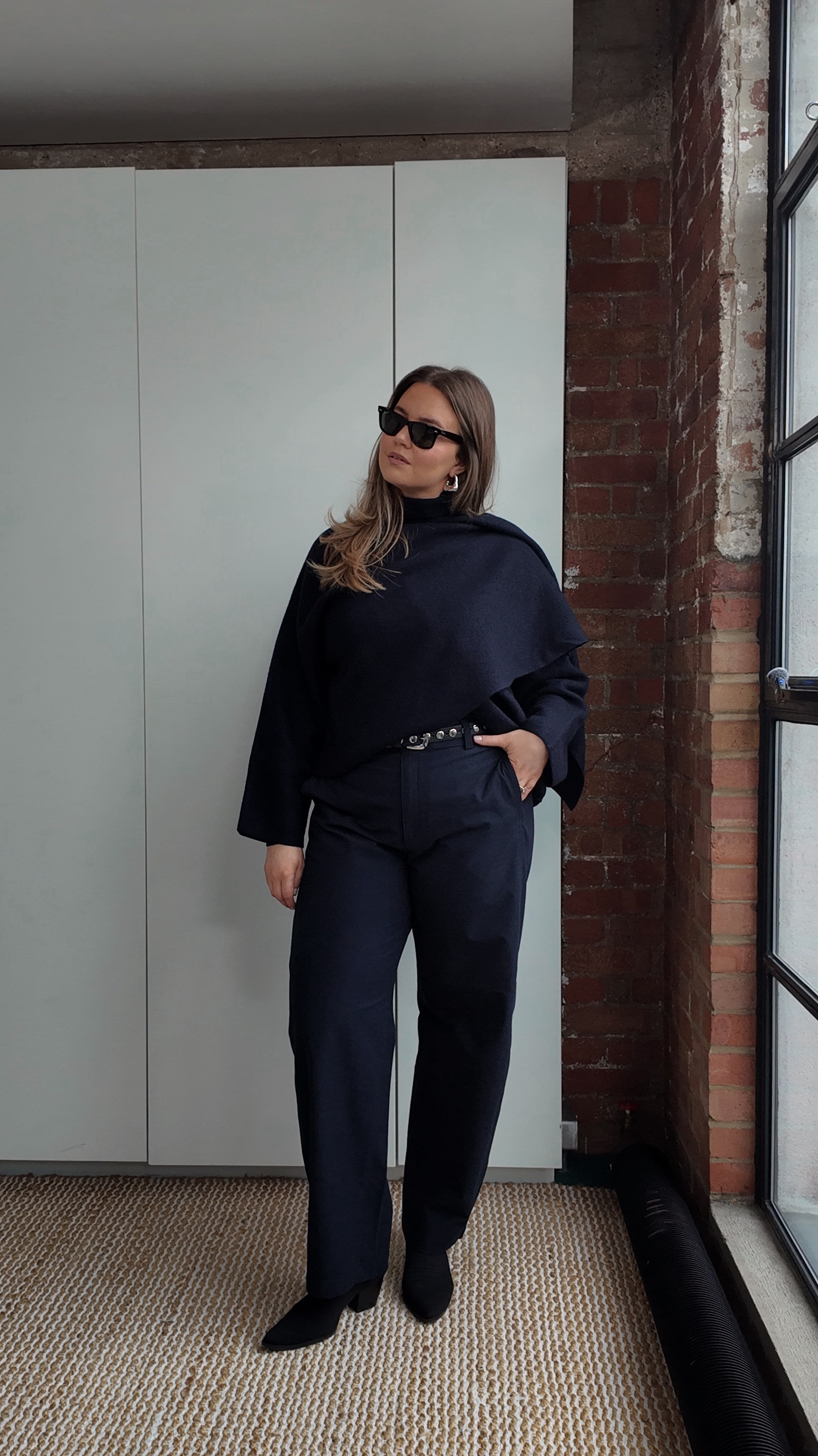 All navy styling tip 💙🦋👖🐬

Amazon dressing gown XL
Uniqlo navy barrel trousers XXL
UNIQLO cashmere navy roll neck XL
UNIQLO nude bra 
Hush stud belt L
Free people silver ballet flats
Silver earrings
Ray ban sunglasses
Cos navy jacket M/L

#LTKeurope #LTKmodest #LTKmidsize
