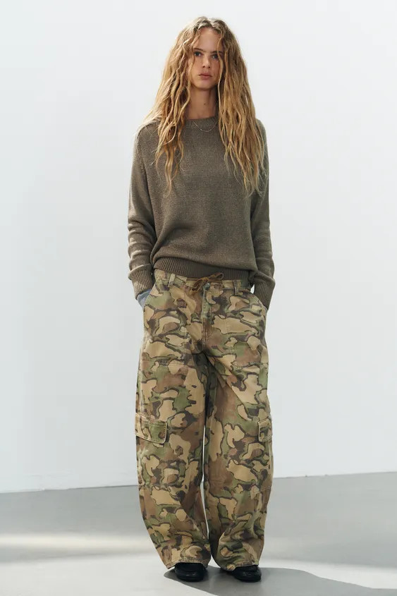PRINTED OVERSIZE CARGO PANTS | Zara US