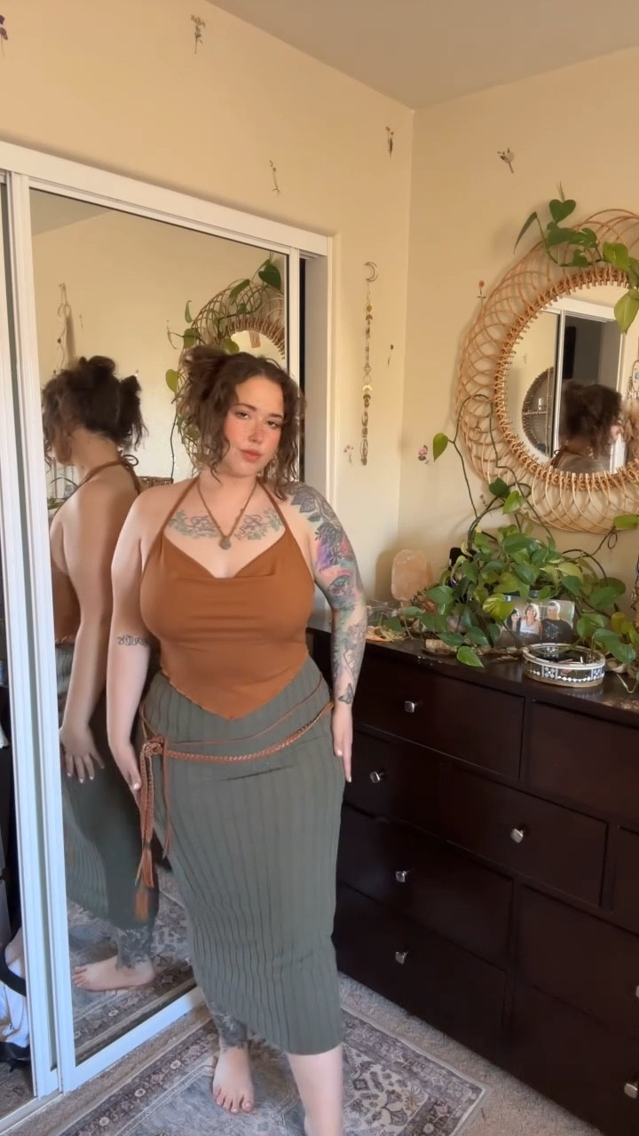 Was it the moment you had to do the pants dance for the millionth time just to get them past your hips?

Was it when the button dug into your stomach like it had a personal vendetta?

When you realized pulling them up every few steps was the workout

When sitting down felt like a trust fall, and jeans never caught you

Or maybe it was when you looked in the mirror and thought,
“Wait… do I even like these? Or have I just been told I should..”

There’s a time for jeans, but just make sure they’re what YOU actually want to be wearing, because there are other options.

My measurements : 5’6 / size 12-16 / 200lbs

#LTKFindsUnder50 #LTKPlusSize #LTKMidsize