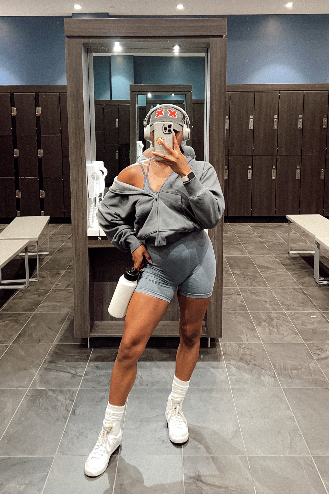 Blue monochrome gym workout set 🫶🏾. These shades of blue are definitely my color for this year 


#LTKfit #LTKstyletip