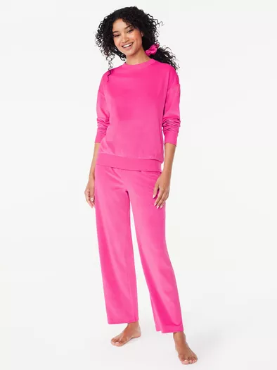 Joyspun Women's Plaid Stretch Velour Top and Joggers Pajama Set with Socks,  3-Piece, Sizes S to 3X