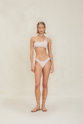 Nora Bottom | Devon Windsor