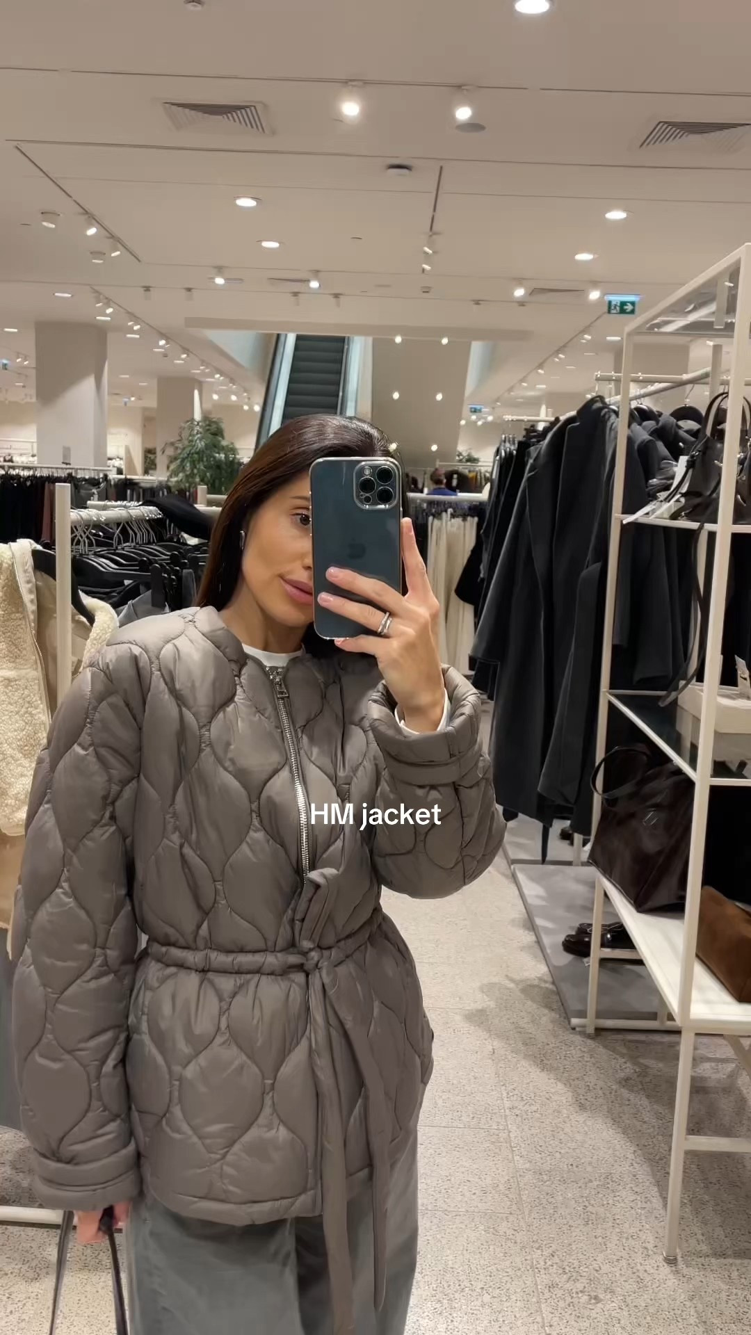 I’m wearing size M (fits a bit large)🫣

#LTKStyleTip #LTKPetite #LTKItBag