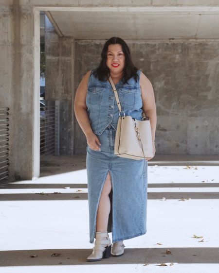 30% off this denim vest and skirt, today only! Comes out to under $50 for the set.

Linking these and few other denim pieces. Added my red lipstick, since it’s also 30% off!!! 


Denim, spring outfit, plus size, denim vest, vest, denim skirt, target 

#LTKsalealert #LTKxTarget #LTKfindsunder50