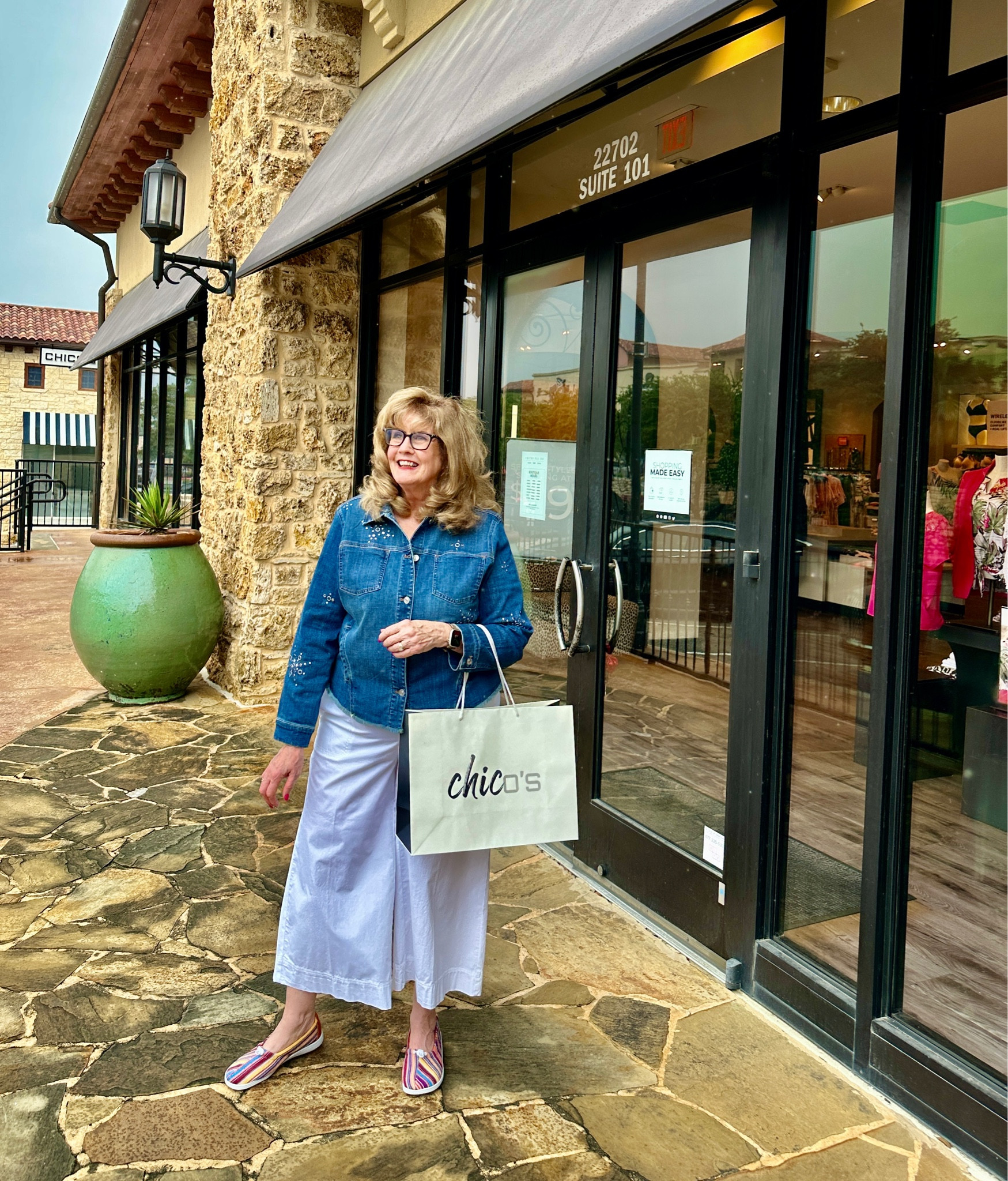 Shop This look from Chico’s… love the stars on the jacket.

#LTKSeasonal #LTKStyleTip #LTKOver40
