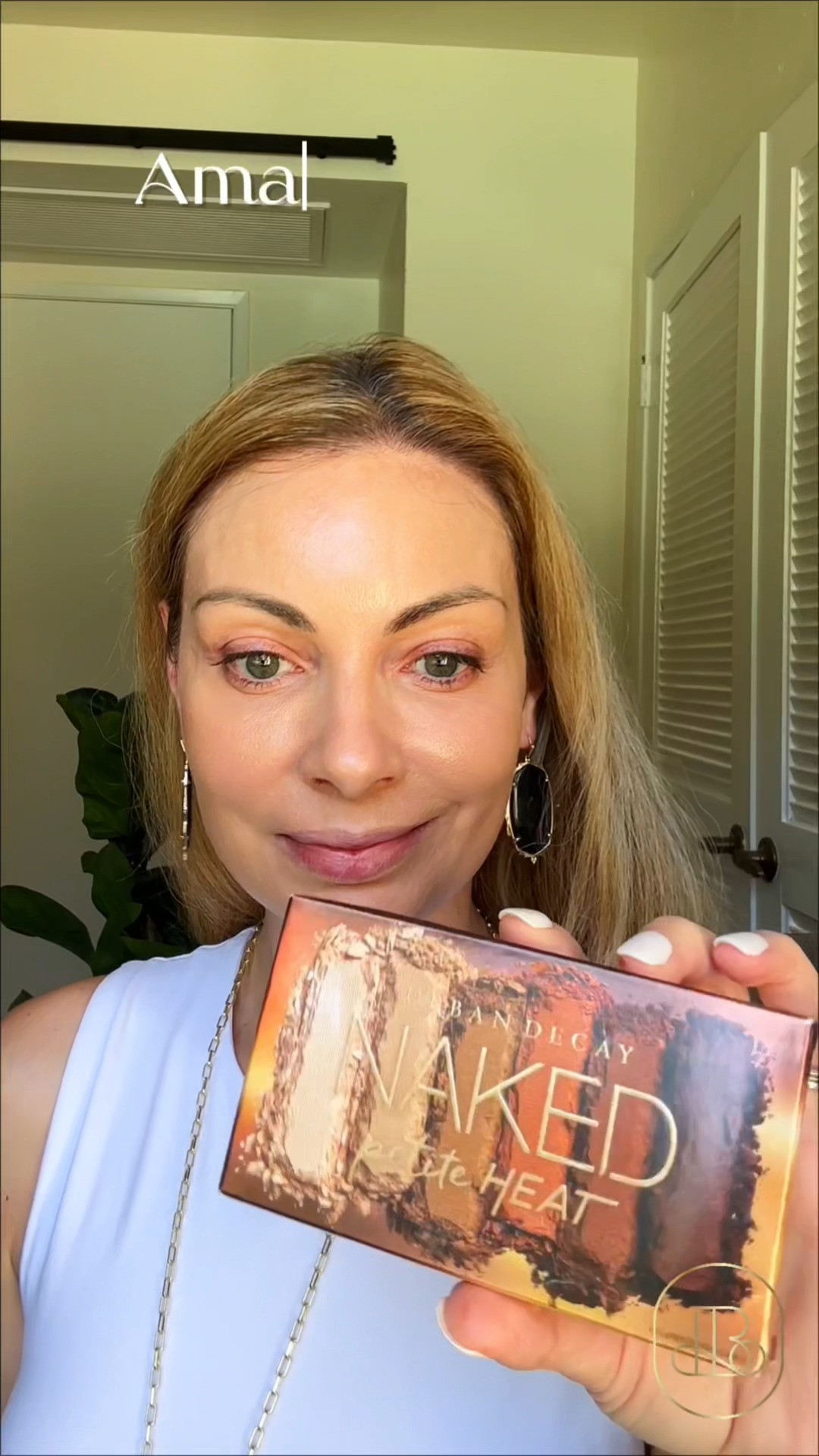 Sleek, essential makeup that simplifies your morning routine!🔥 Crafted for effortless blending with rich terracotta, warm nude, and deep burnt-orange shades that complement all eye colors. It gives you all the versatility of a full palette in a slim, built-in mirror compact. Worth picking up if you love warm neutral looks but prefer minimalist, clutter-free makeup bags. Good gift idea for anyone obsessed with sunset-inspired tones!✨ #LTKhome #LTKunder50 #TravelBeauty #MinimalistMakeup #AestheticVanity #GlowLook #MakeupMustHaves 

#LTKgrwm #LTKBeauty