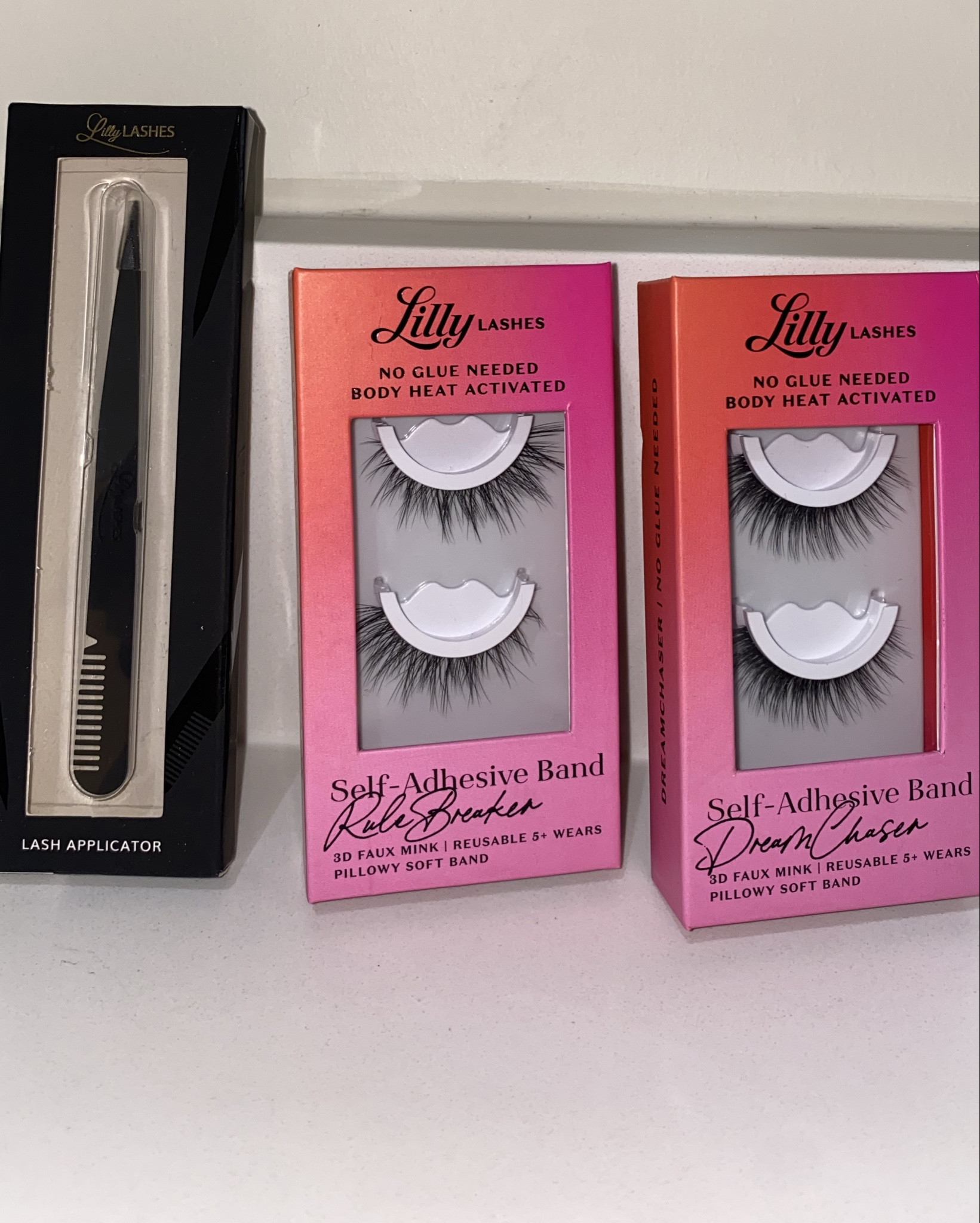 No glue lashes??? Yes please! They stay so well too! I’m wearing the rule breaker pair, and they are comfortable and look natural 👏🏼


Lash extensions | diy lashes | glam | makeup | easy makeup | lash glue | kit 

#LTKBeauty #LTKVideo #LTKStyleTip