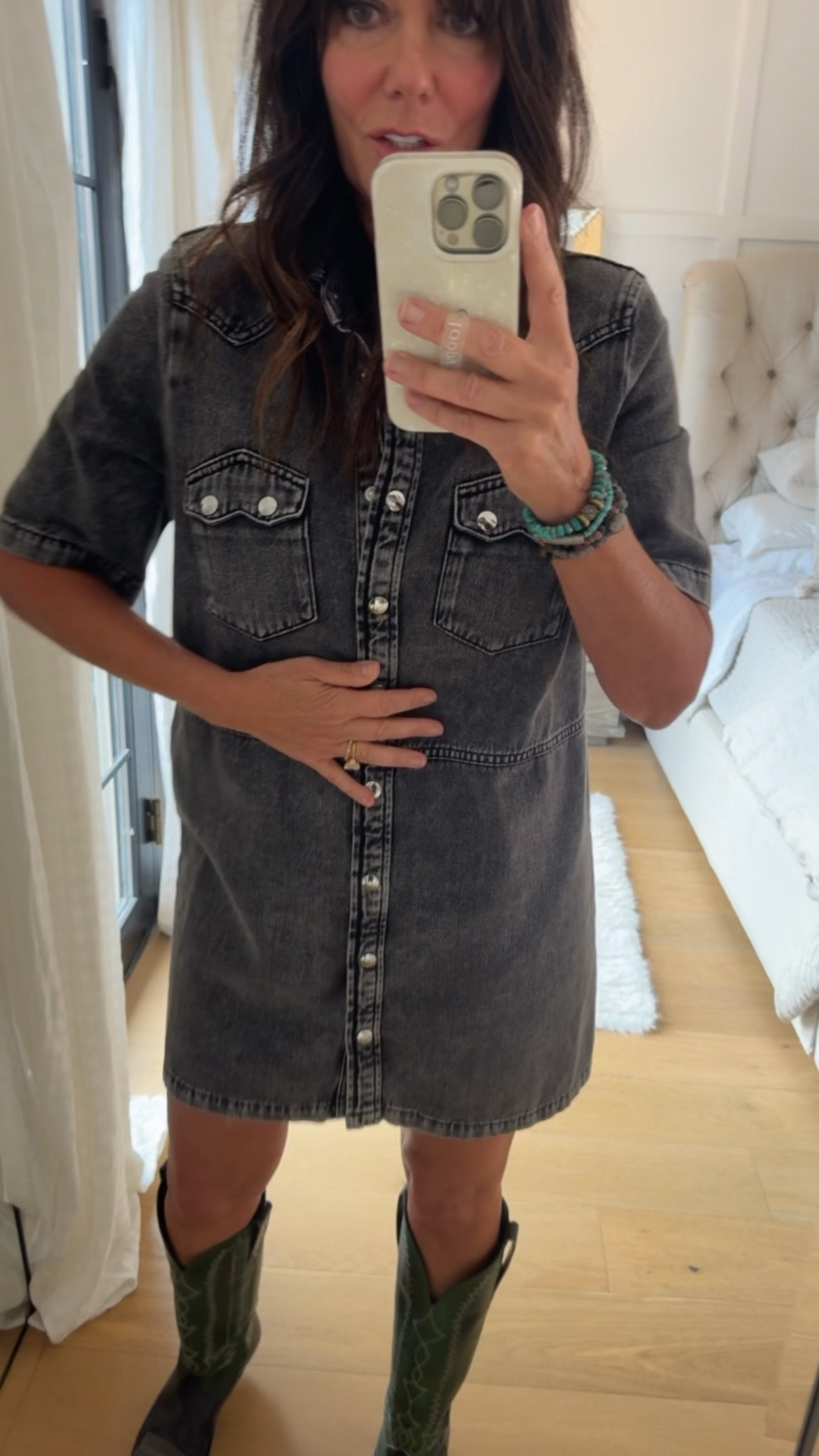 Size down if you’re on the fence. I’m wearing size 4, this is a great and practical dress to have and snap up and go! Also check out clear the Rach deals - I linked a great black bag to go with this dress that’s major on sale with extra 25% off!! 
@nordstromrack 
#nordstromrackpartner #rackscore

#LTKmomlife #LTKSaleAlert #LTKOver40