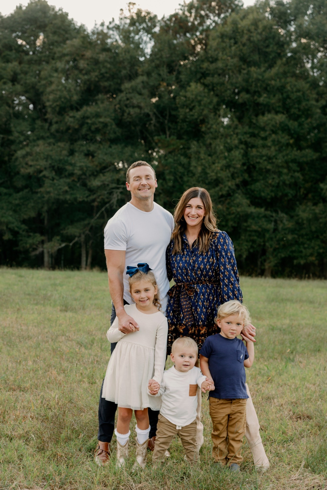 Shop our family fall photo outfits here!
We went with navy, brown, tan, & white color scheme and love how it turned out!

Linked as much as I could here!
(Ansley’s boots are Shu Shop-can’t linked exact. Tripp’s outfit is unavailable currently but linked similar options) 

Click here to shop!

Navy | dress | tie | boots | white tee | cuts | elongated tee | white dress | tan | pants | khakis | shoes | family { brown | bow | sparkle | twirl | field photos | Beaufort bonnet | toddler | kid | baby | mom | dad | Rhône | dress pants | slim fit 



#LTKFamily #LTKSeasonal #LTKStyleTip