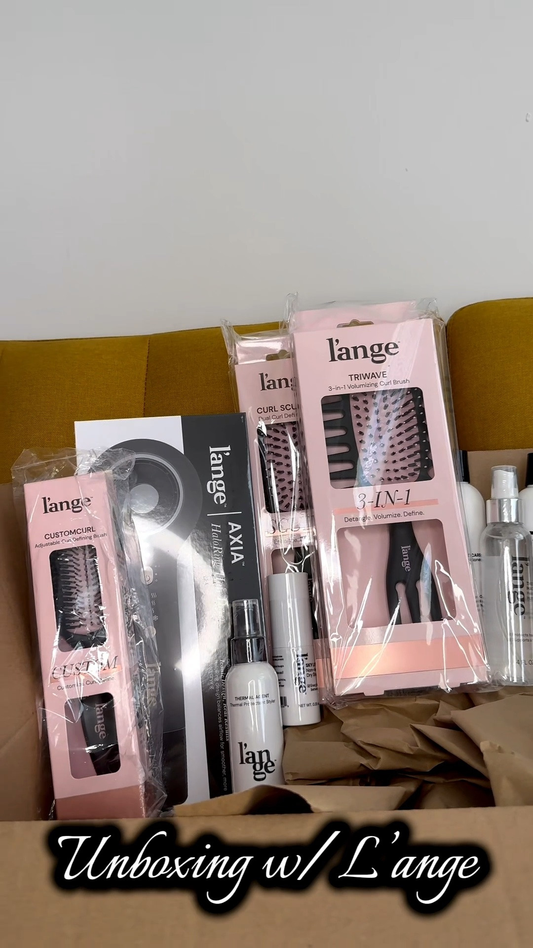 Alil Unboxing w/ L’ange Hair Care Products & Tools 🫶🏾

#lange #salonqualityhair #haircare #axiadryer #hairstylist

#LTKselfcare #LTKBeauty #LTKU