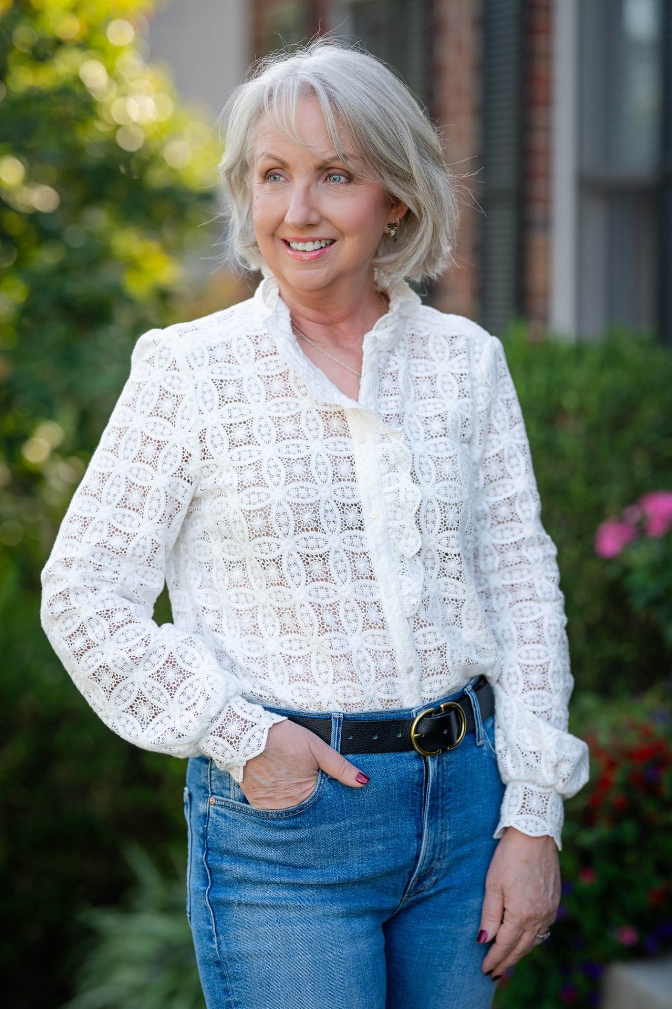 The CHLO shirt from @sezane has been in my closet for two years now. It comes in so many beautiful colors so don’t miss out on this classic piece. 


White shirt / classic wardrobe / work casual / fall wardrobe / button up shirt / ruffle collar shirt

#LTKStyleTip #LTKTall #LTKSeasonal