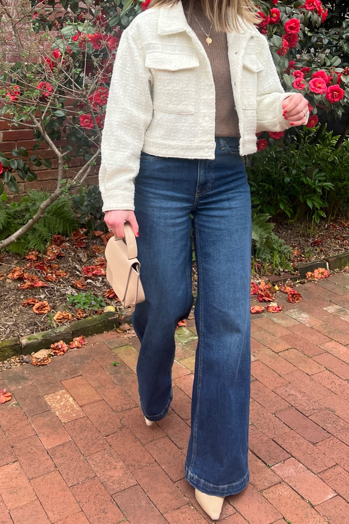 Wide leg trouser style denim
On sale!
Fits TTS to slightly big and relaxes through the butt with wears

#LTKstyletip #LTKshoecrush #LTKunder100