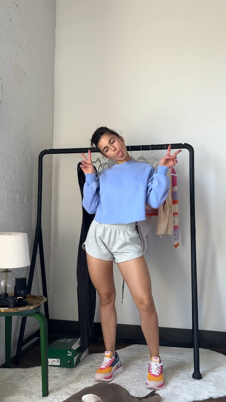 Abercrombie makes the BEST crew necks. I’ll take one in every color please! 🤩🩵

#LTKBacktoSchool #LTKSeasonal #LTKunder100