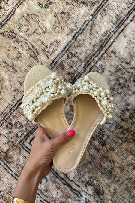 New pearl sandals 🩴 

#LTKshoecrush