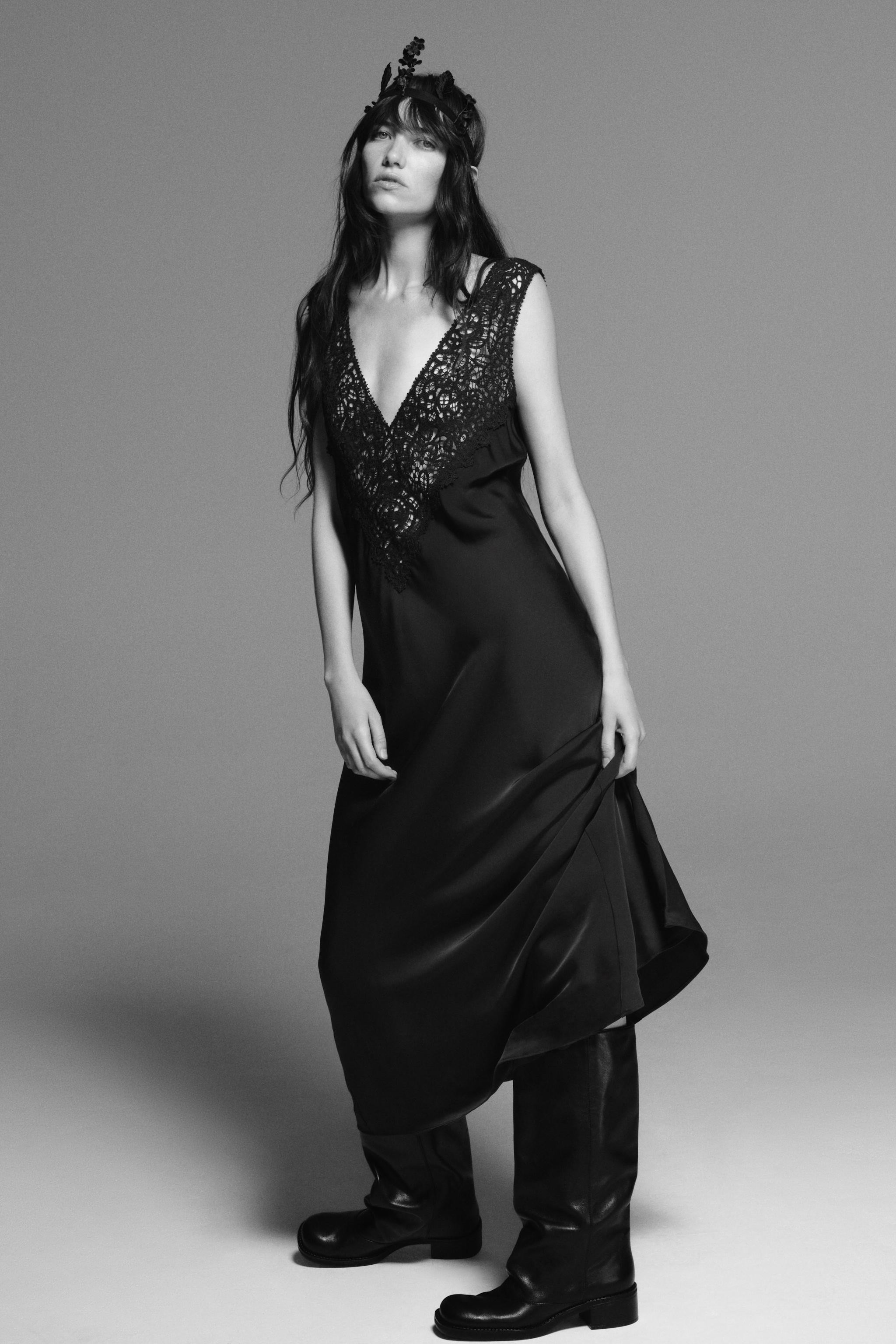 ZARA WOMAN COLLECTIONVestido com tecido principal confecionado em fia\u00e7\u00e3o de viscose. De... | Zara US