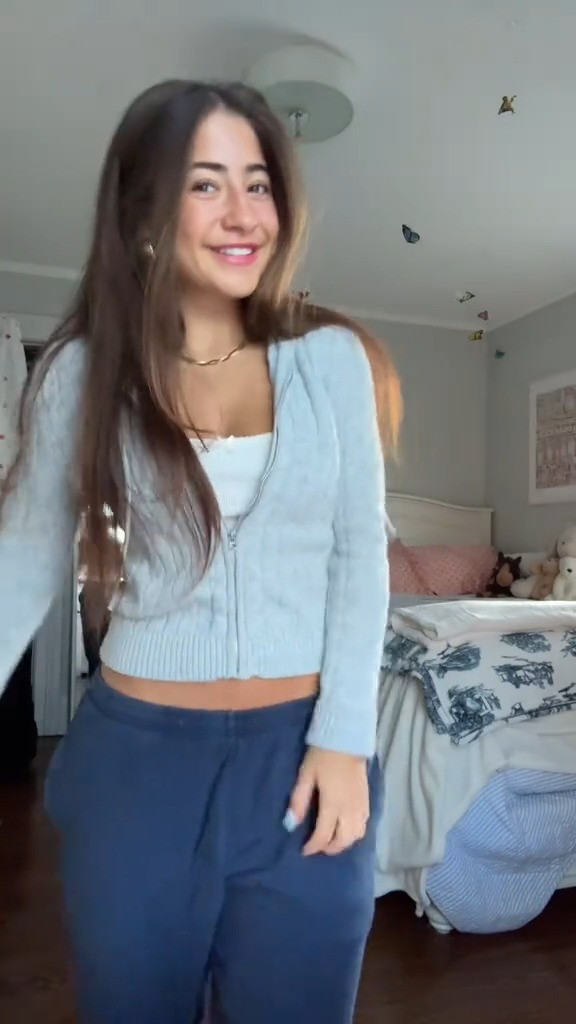 comfy outfit🤗🤗 

 #LTKWatchNow #LTKStyleTip