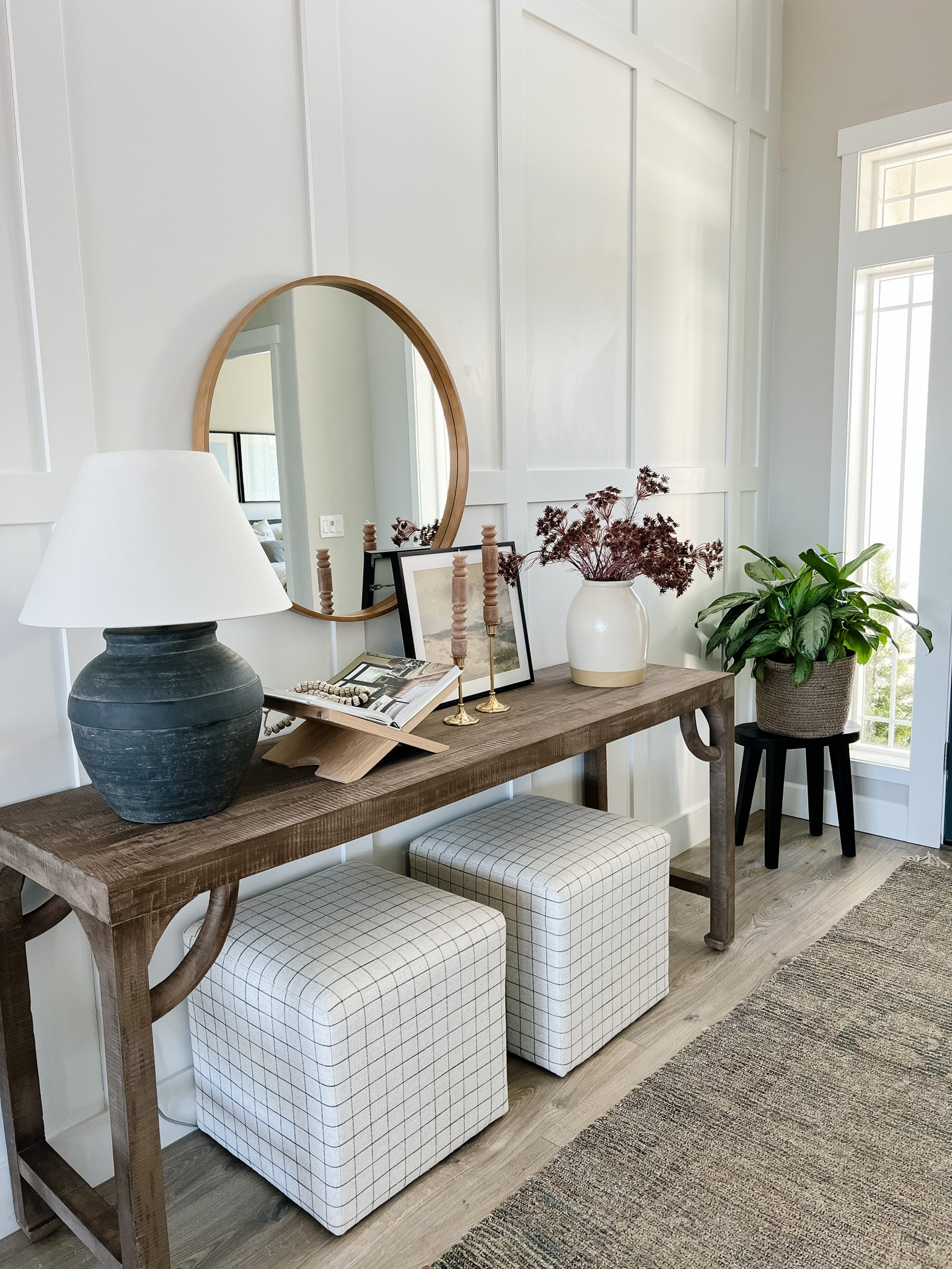 A welcoming entryway is a must!

#LTKhome