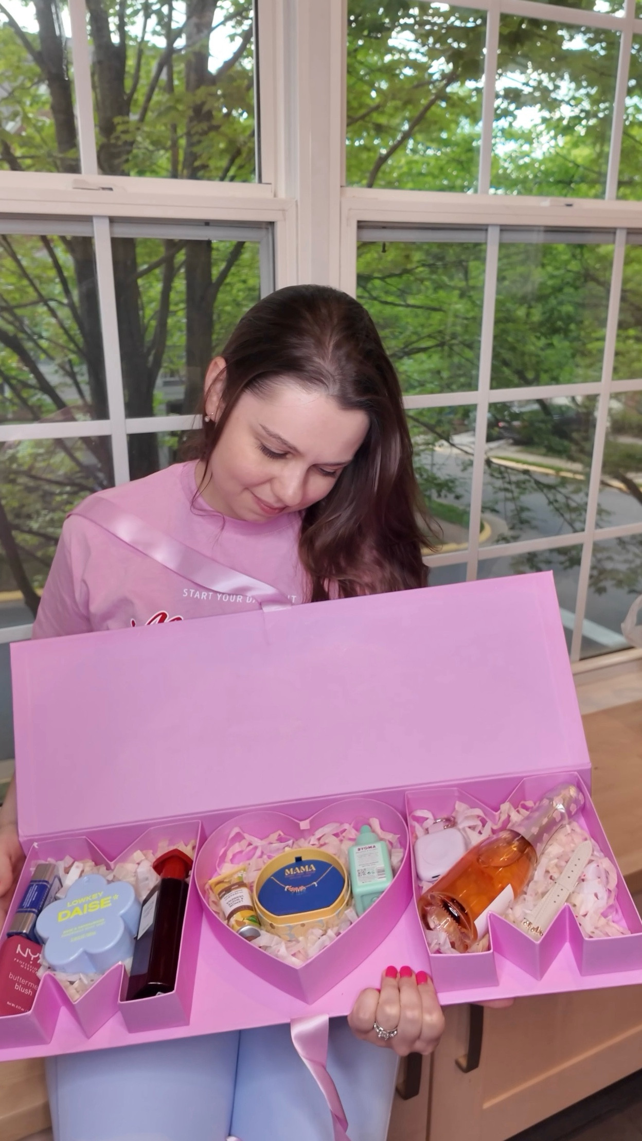 Looking for the perfect gift for Mom? This charming MOM gift box is a unique and thoughtful idea she’ll adore! Fill each letter with small essentials, mini gifts, or personalized surprises — from her favorite skincare to sweet treats or a handwritten note.
Perfect for Mother’s Day, birthdays, or just because she deserves it all.

#LTKGiftGuide 

#LTKBeauty #LTKSeasonal