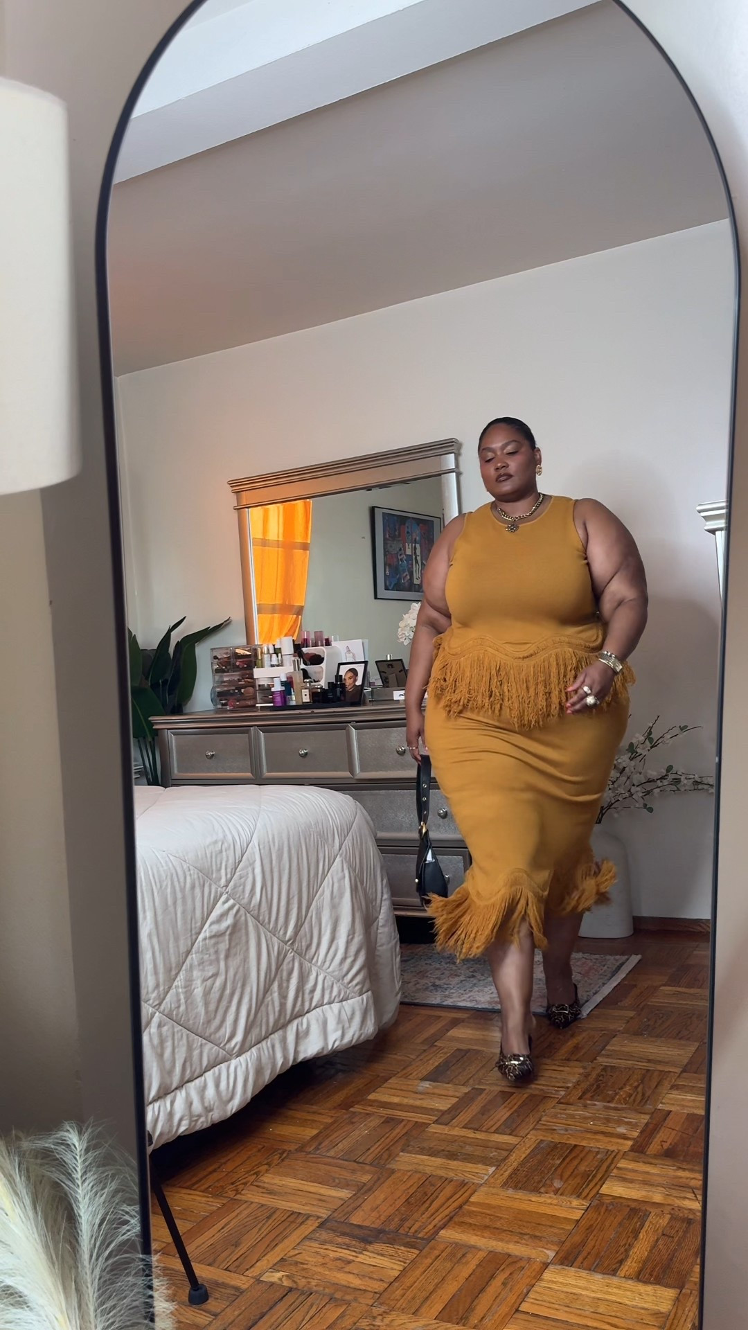 I don't know what it is about Fall but my style and wardrobe just come to life. I guess it's that crisp Fall weather. So far, these are 3 trends I cannot wait to wear. 
1. Maximalist details ( Fringe, accents, movement) Vouge is calling it Maximalist meets Minimalist.
2. Deep red/Chilli pepper red/Burgundy
3.Brown is the new black or it is to me. Brown is just that girl. Pair it with denim and you make magic.


#LTKPlusSize #LTKStyleTip