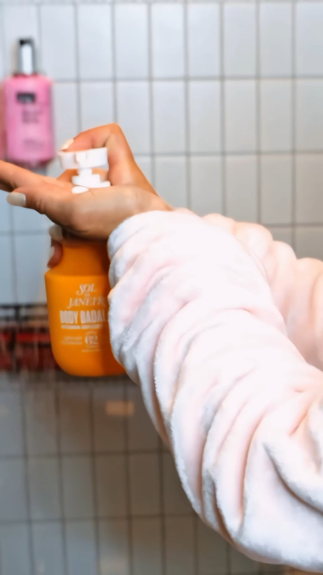 Cozy fall vibes 🍂✨ Keeping my skin smooth with Sol de Janeiro body lotion and adding a luminous touch with L’Occitane shimmer oil — the perfect duo for transitioning into fall glow season.

#LTKBeauty #LTKNYFW #LTKPetite