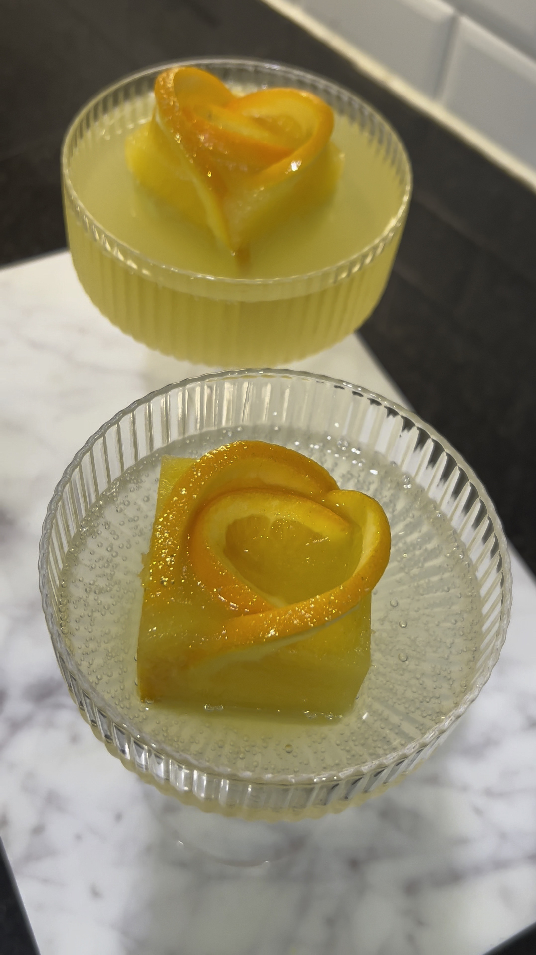 Orange rose ice cube #mimosa #icecube #glitter #orange #holiday #cocktail #sparkling #seasonal #champagne #LTKhome #LTKfindsunder50