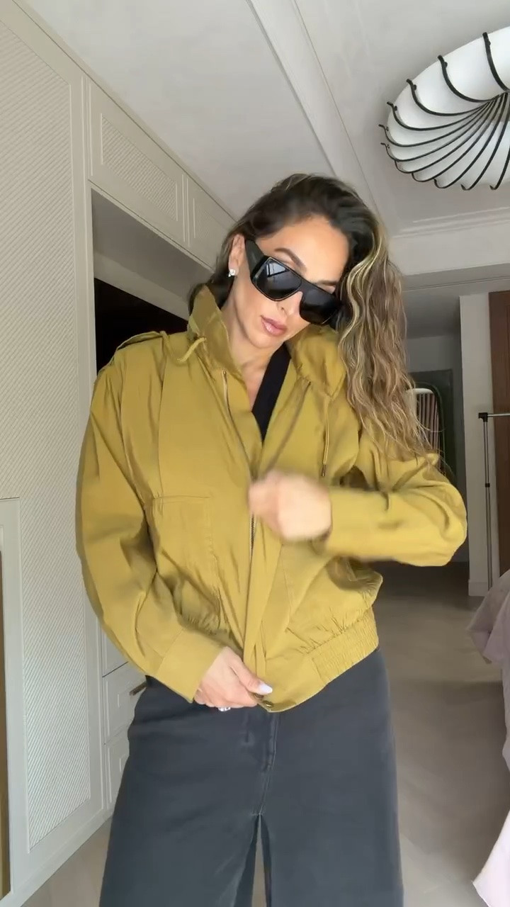 Styling a few pieces I shopped during the @BananaRepublic Summer Sale. Don't miss up to 60% off sale styles! All my favorites linked below

#LTKootd #LTKSaleAlert