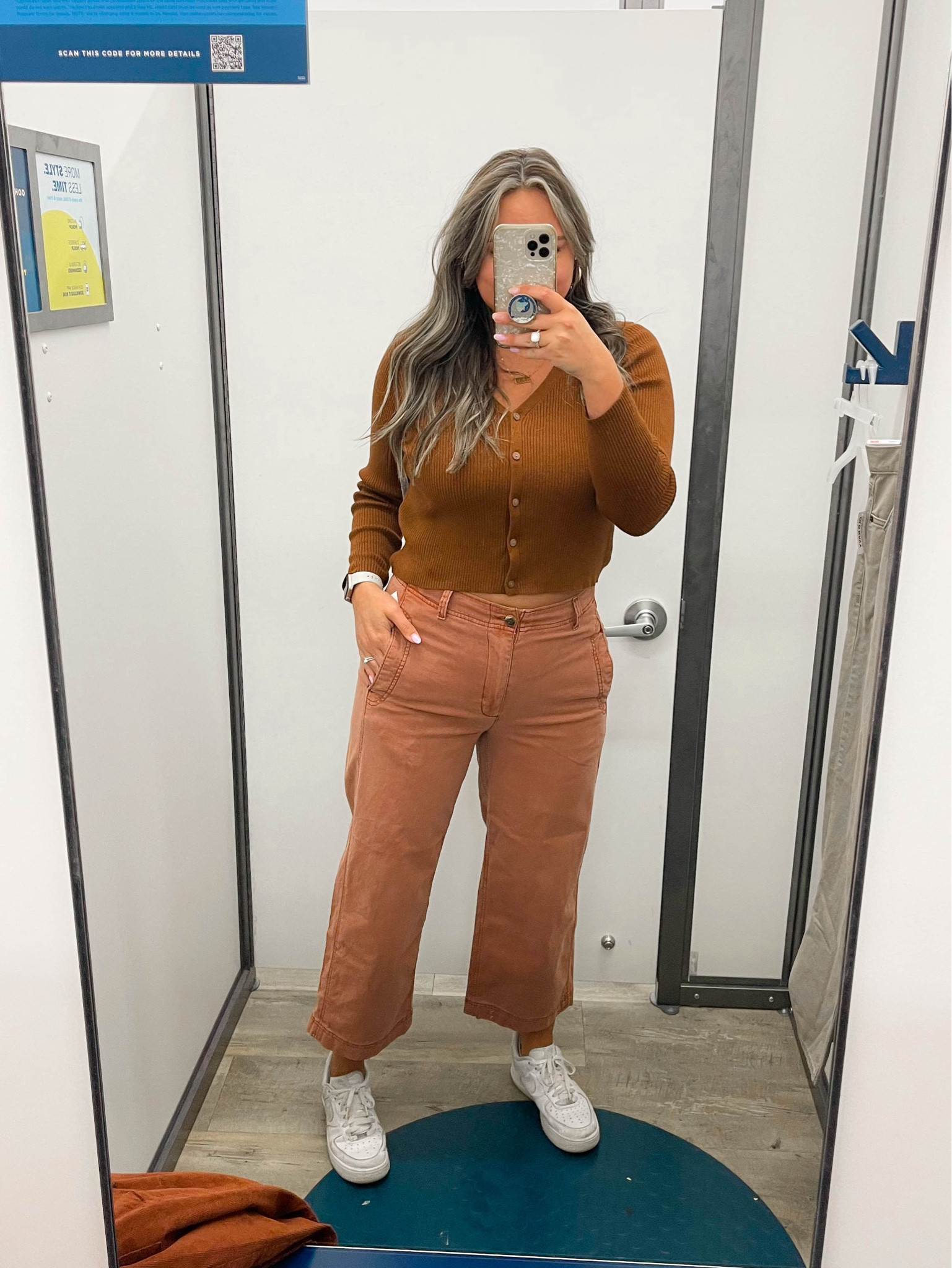 40% off these wide leg crop flare pants from Old Navy! 4 color options 🤎🍁🫶🏼 only $24!! I’m 5’9” in the size 12s! Also linked this cute ribbed cardigan top- several colors in it as well!

#LTKworkwear #LTKsalealert #LTKSeasonal