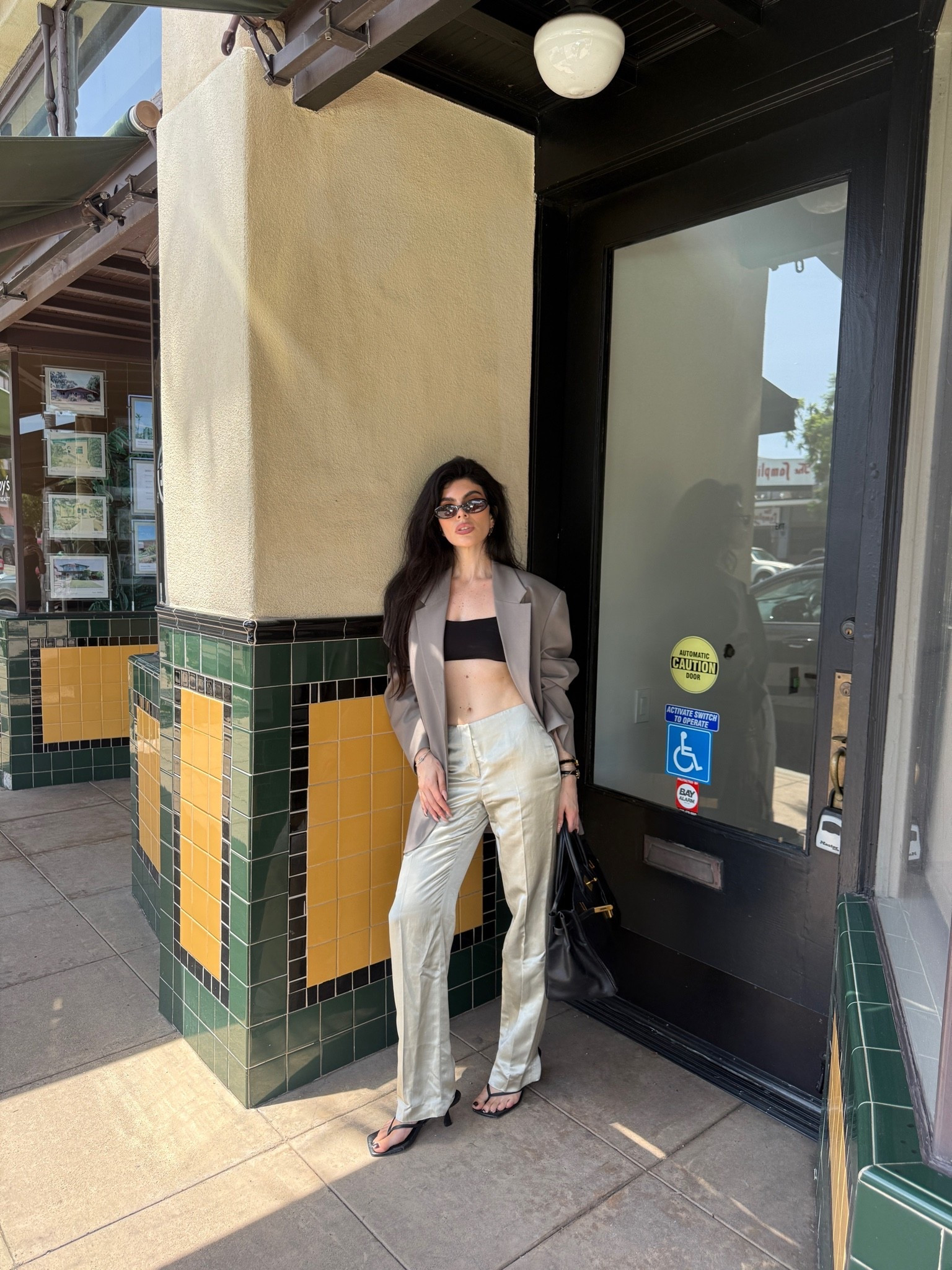 Quick story ootd

Casual chic, summer style, business casual, styling a blazer for summer

#LTKootd #LTKgrwm