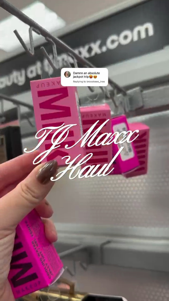 My haul from the best @tjmaxx in Illinois! This location had to many good basics I went a lil crazy. My favs are the Ralph Lauren sweater, pink striped sweater (it’s giving aritzia, and the @goodamerican & @skims basic tees! Say NEED below & I’ll send ya the 🔗s to whatever can be linked from this post plus today’s new arrivals on TJMaxx.com!

‼️ I always link what’s available online, but many in-store finds never hit the website. Inventory varies by location.

#tjmaxxfinds #tjmaxxdeals #tjmaxxhaul marshalls finds, maxxinista, tjmaxx addict, homegoods, homegoods happy, tjmaxx find, tjmaxx style, tj maxx finds, tj maxx #tjmaxx #tjmaxxfinds