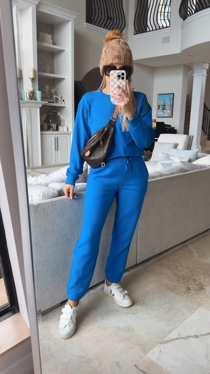 The softest cotton fleece sweats that you’ll ever find. This Amazon fine has me smiling from ear to ear. Wearing a size small fits true to size.

#LTKVideo #LTKover40 #LTKsalealert