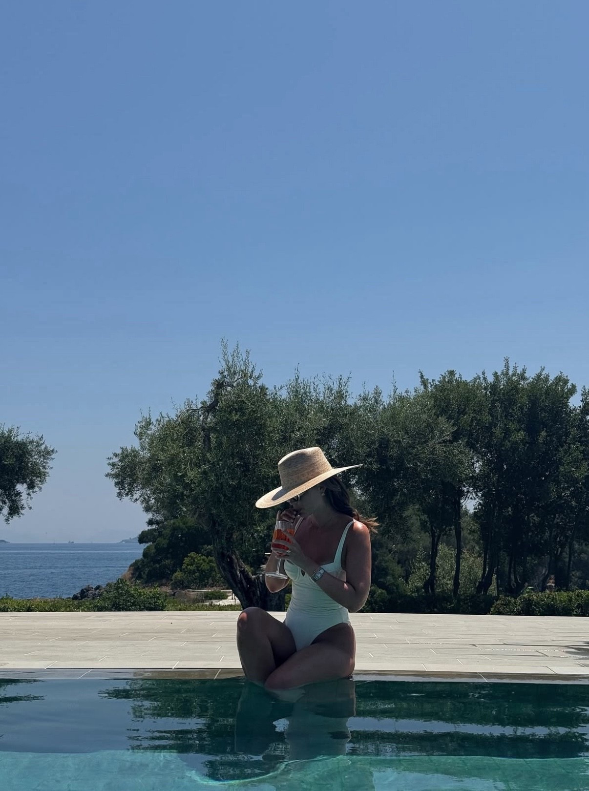 Aperol spritz by the pool swim season🍹 

#LTKswimwear #LTKstyletip #LTKsummer