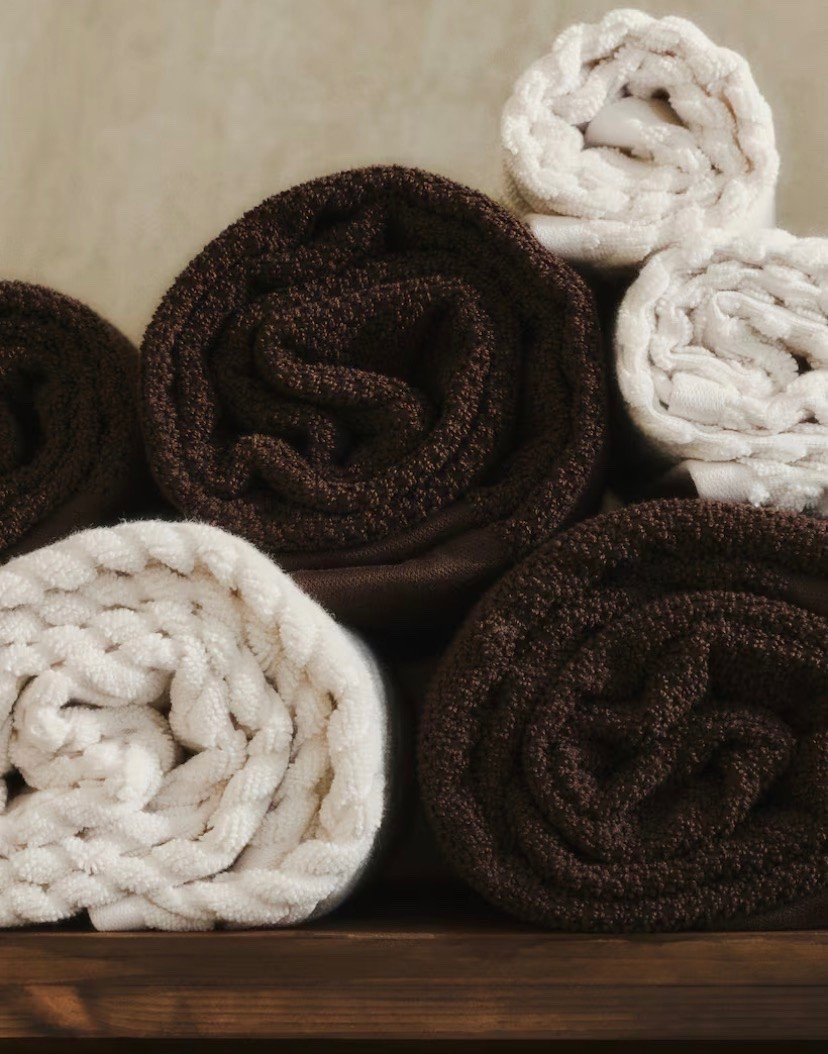 Cotton terry bath sheet 🤎

#home #bath #towel #guestbathroom #interior

#LTKmorningroutine #LTKgrwm #LTKHome
