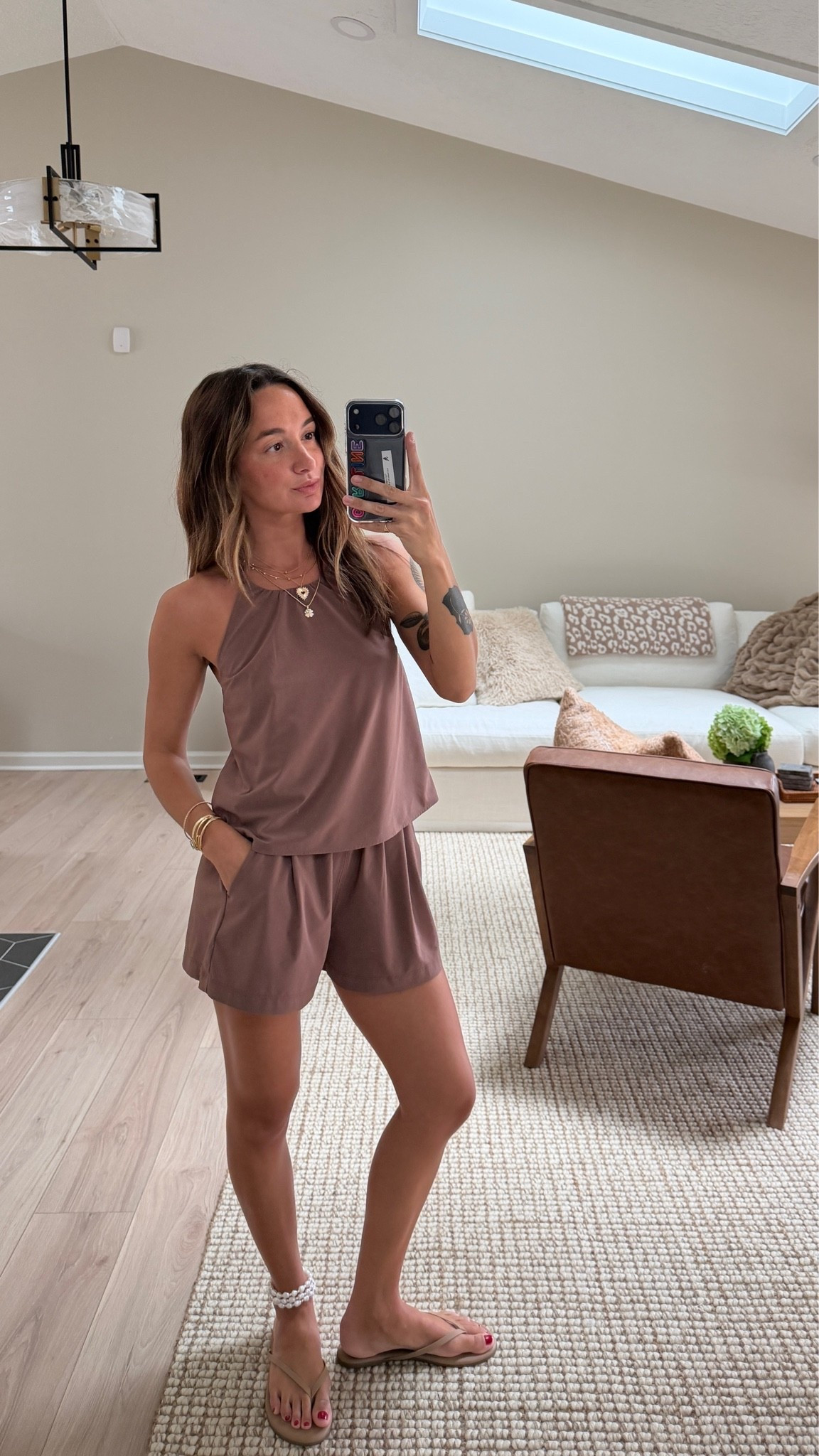 Vuori mix and match for easy summer travel outfits! Sizes below:

Villa Everyday Wideleg Pant: XS SHORT
Villa Shoreline Halter Top: XS
Villa Short: XS

#vuoripartner @Vuori US