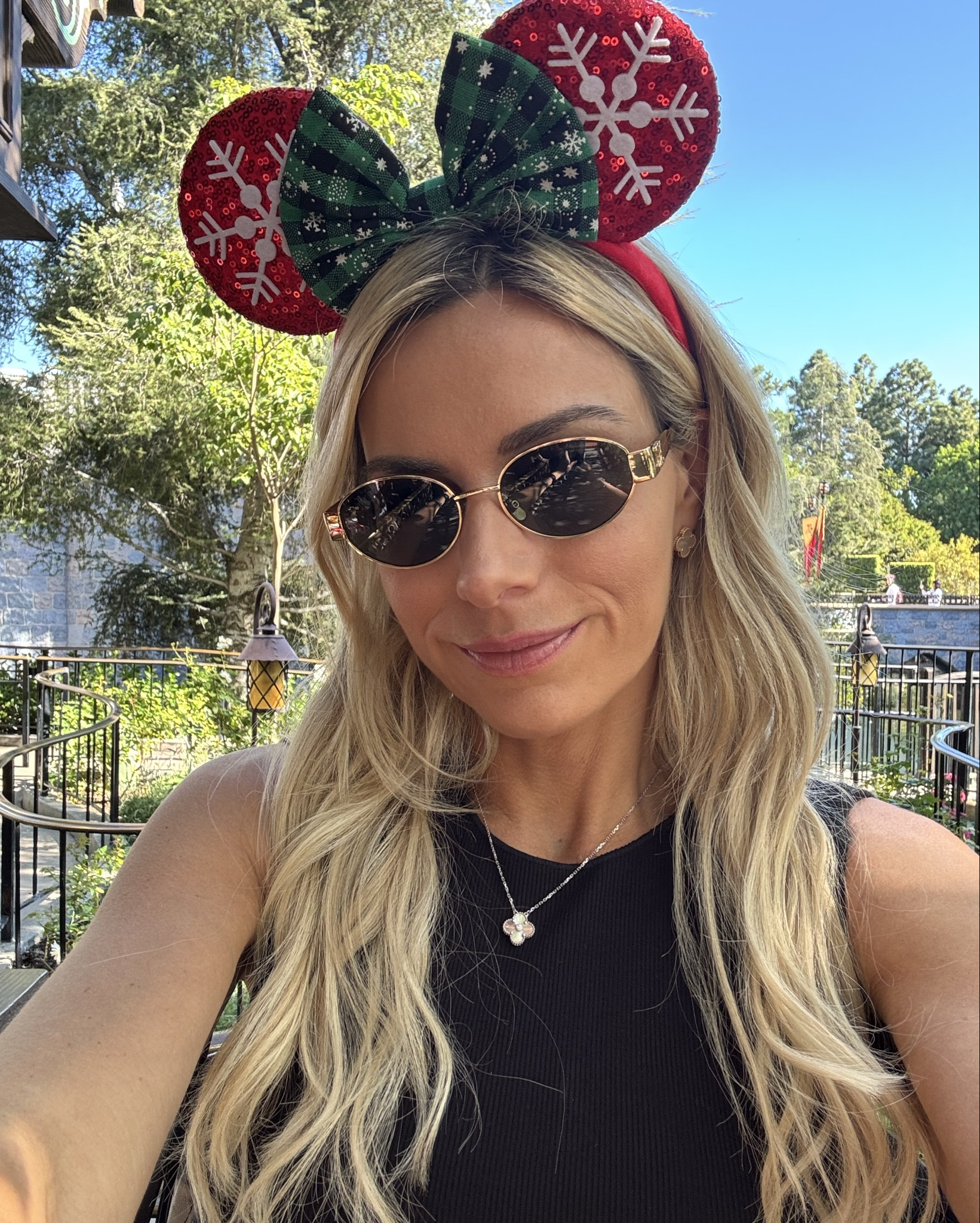 Disneyland mom festive vibes!

#LTKHoliday #LTKmomlife #LTKdayinmylife