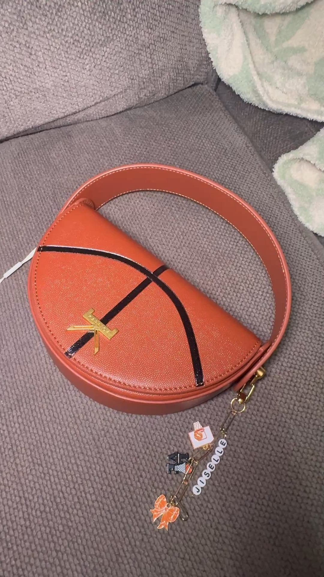 SO excited my Karrica bag arrived for the final round of playoffs! It is in stock and ready to ship for the remaining NBA season, but also perf for WNBA season 🏀


Basketball purse sports bag stadium bag basketball bag cute

#LTKootd #LTKmomlife