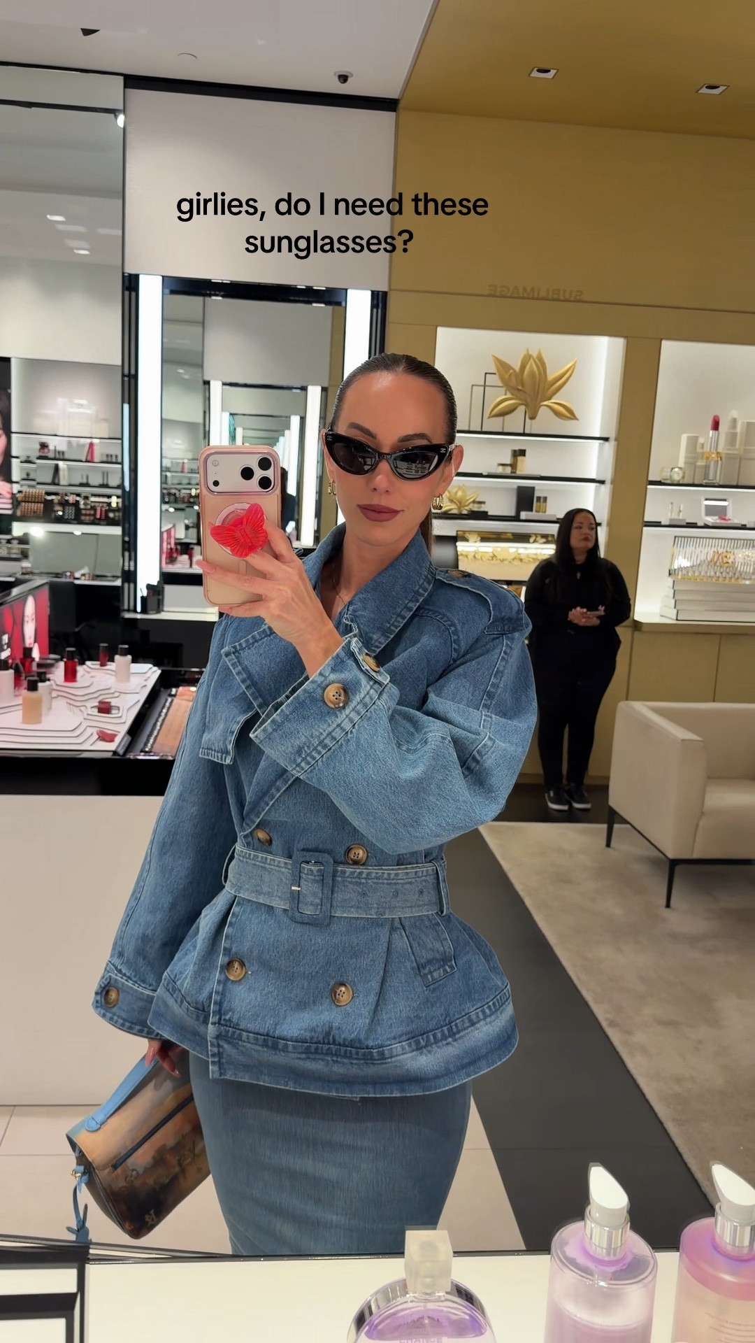 Do I need these sunglasses? 🙈🙈

jacket is from jluxlabel and today is the last day to use my discount code “daniellelodge” 

#LTKspring #LTKootd #LTKTall