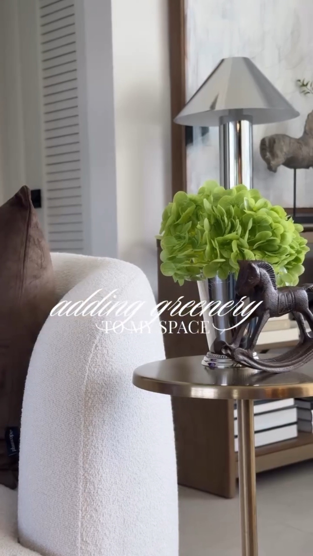 Obsessed with how much life a little greenery can bring into a space 🤍

Layering in greenery—whether real or faux—is one of the simplest ways to make your home feel more styled, lived-in, and complete. It softens hard edges, adds texture, and brings that organic warmth that every space needs.

Follow and comment LINKS for a list of my favorite vases 💫

#homedecor #interiorstyling #neutralhome #homeinspo #cozyhome