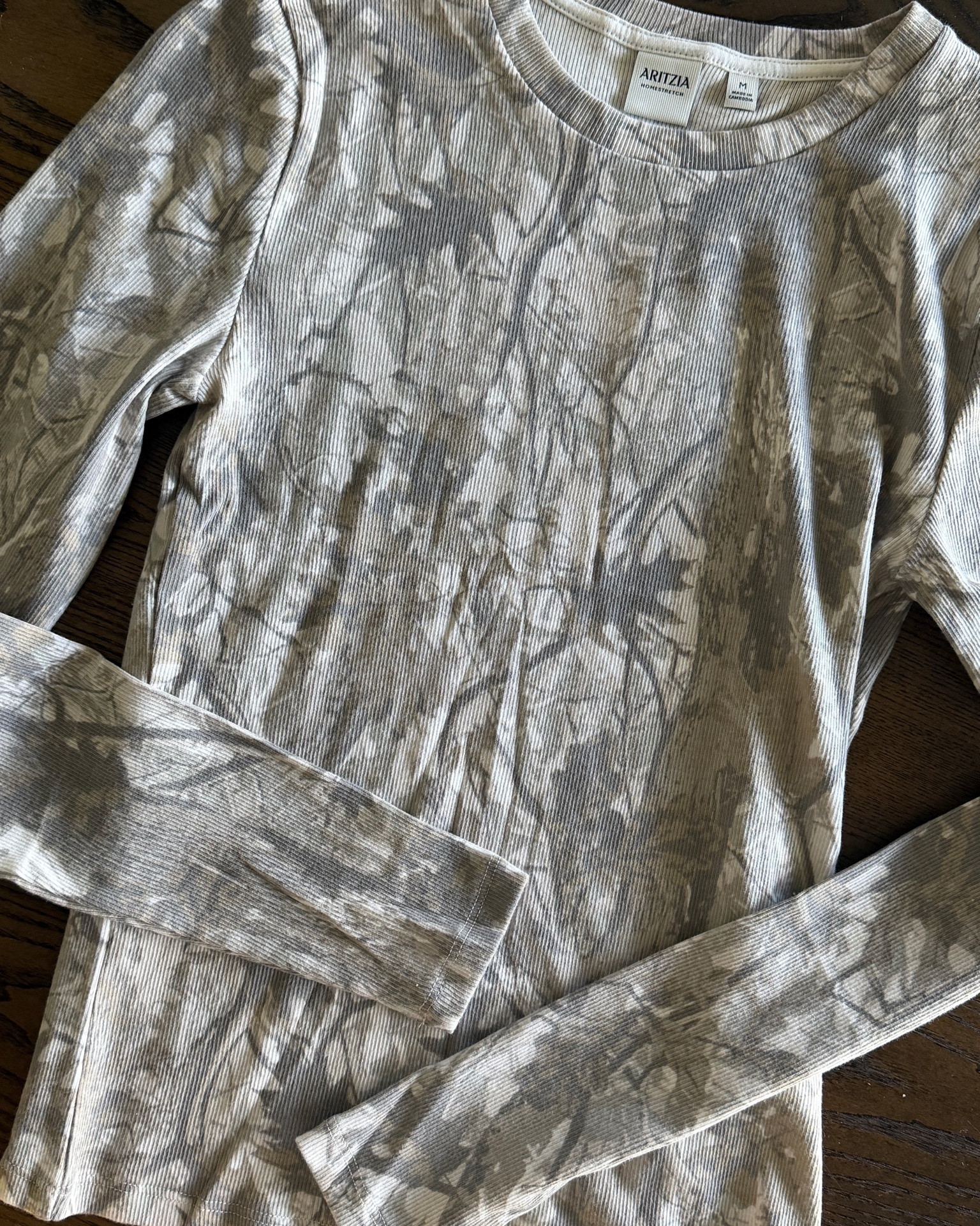 The prettiest take on camo for fall. Loving this light neutral camo ribbed long sleeve from Aritzia. Fitted, soft & such an easy layering basic with denim, leggings or sweats.

Aritzia Homestretch - camo long sleeve - neutral camo - ribbed tee - fitted long sleeve - fall basics - casual fall outfit - everyday basics - layering top - neutral wardrobe

#LTKootd #LTKU #LTKActive
