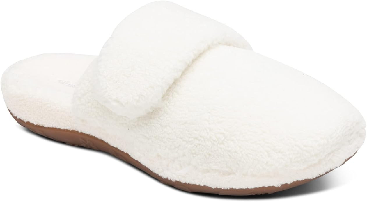 Aetrex Women's Mandy Orthopedic Closed Toe Comfy Slippers - Adjustable Memory Foam Fuzzy Slippers | Amazon (US)