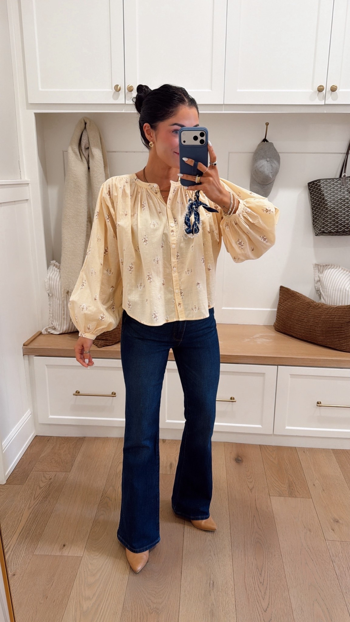 I mean a size at 25 regular In The jeans and a small in the top￼