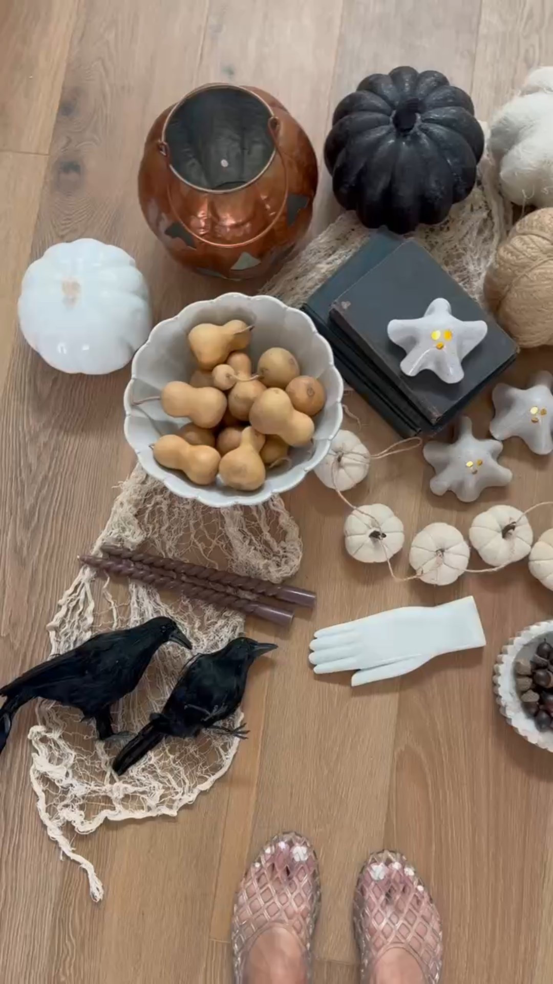 Just a few of my fall styling favorites! A classy mix of fall and Halloween. Stay tuned for shelf styling part 2 coming tomorrow! 

#LTKHome #LTKStyleTip