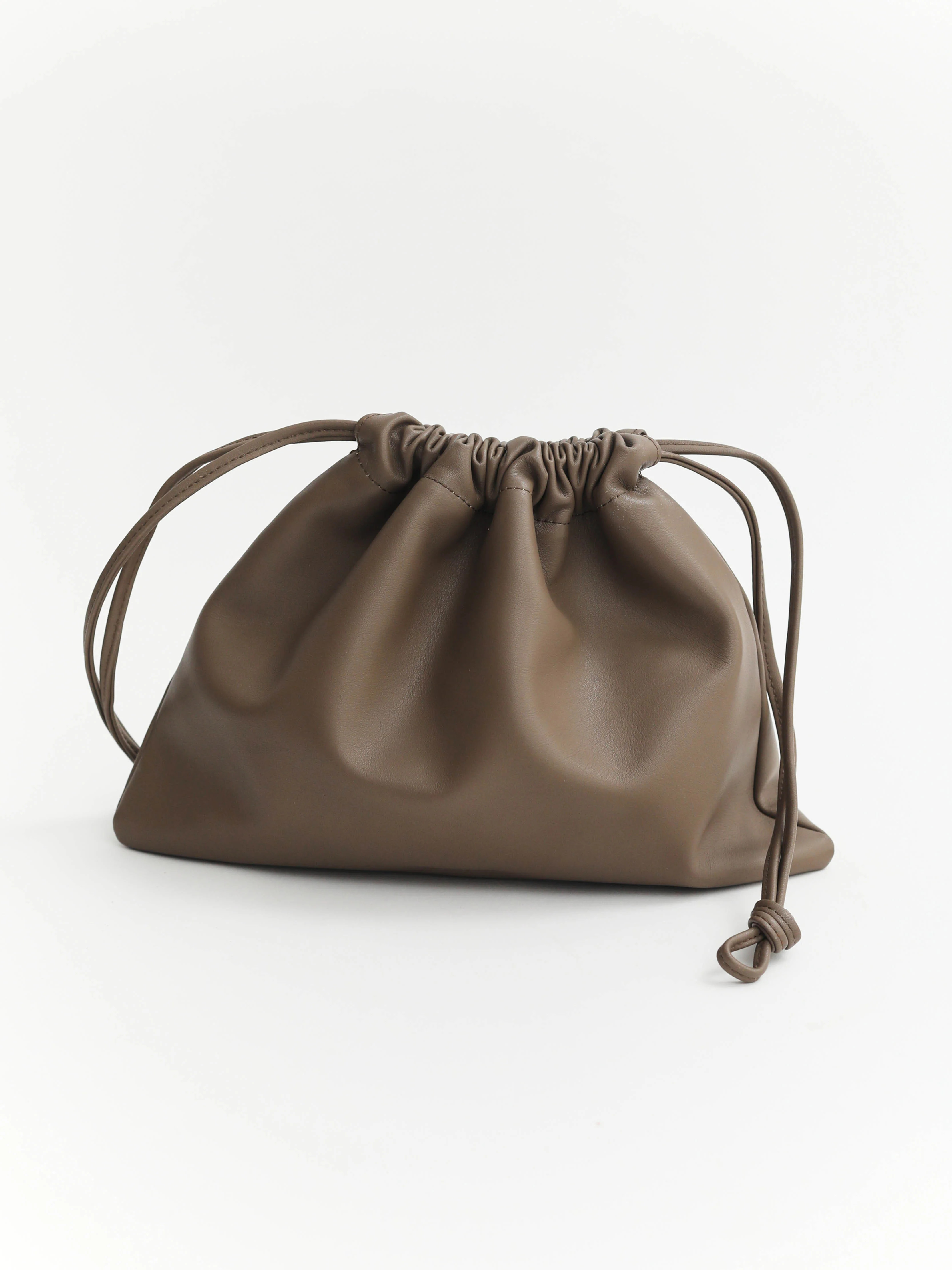 Fin Drawstring Pouch in Mushroom | The Horse (US, AU, UK, NZ)